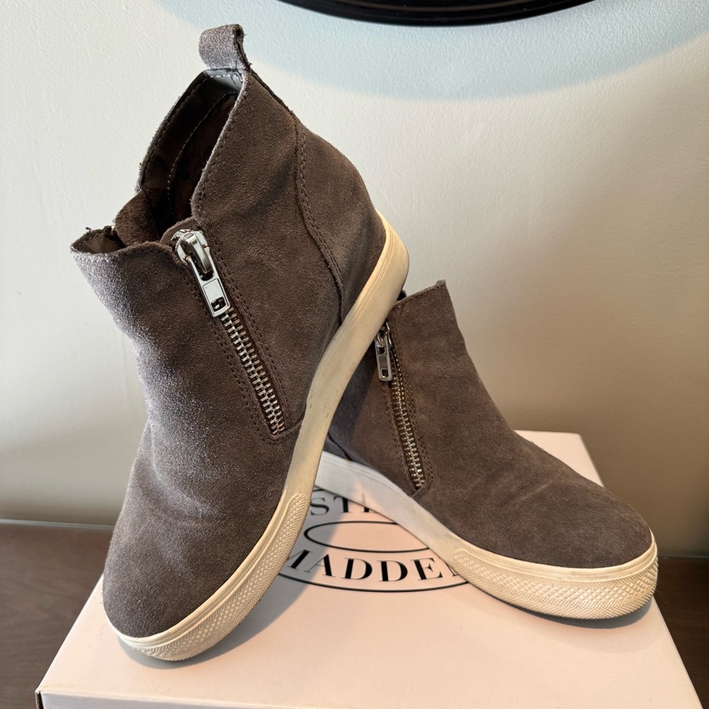 Steve Madden Wedgie Sneakers - Grey Suede - High-tops Wedge Ankle Boots